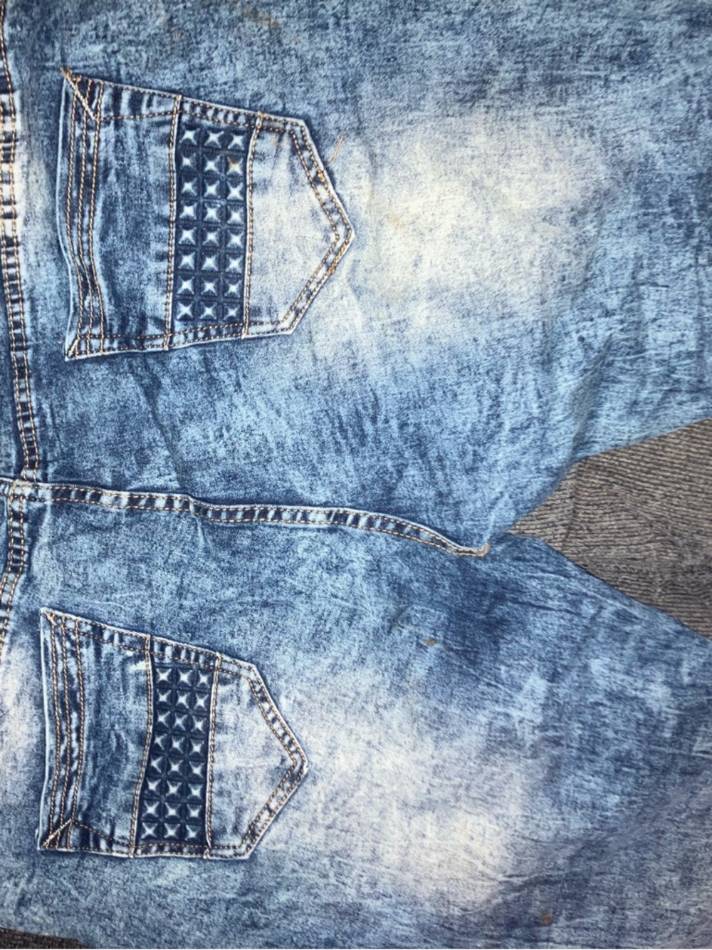 Men's Distressed Blue Denim jeans - Picture 2 of 3